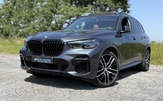 BMW X5 3.0 X-DRIVE 45e M-SPORT /22INCH / SKY LOUNGE PANODAK / ENTERTAINMENT PROFESSIONAL ACHTER....