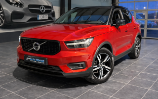 VOLVO XC40 1.5 AUTOMAAT 163 PK MET PANORAMISCH OPEN DAK